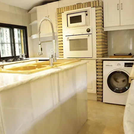 Gardenias Puerto Banus By Houselogy