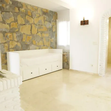 Villa Gardenias Puerto Banus By Houselogy Marbella