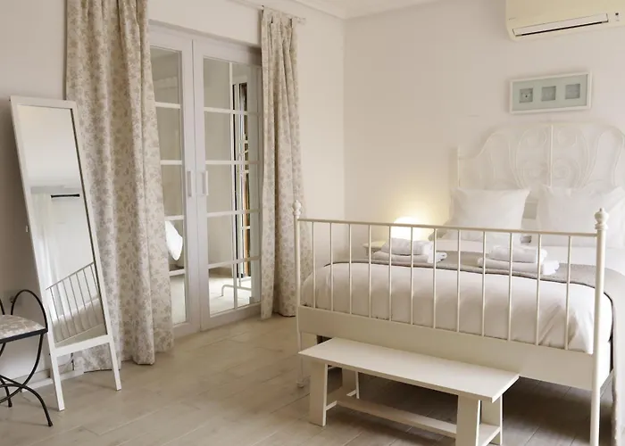 Villa Gardenias Puerto Banus By Houselogy *